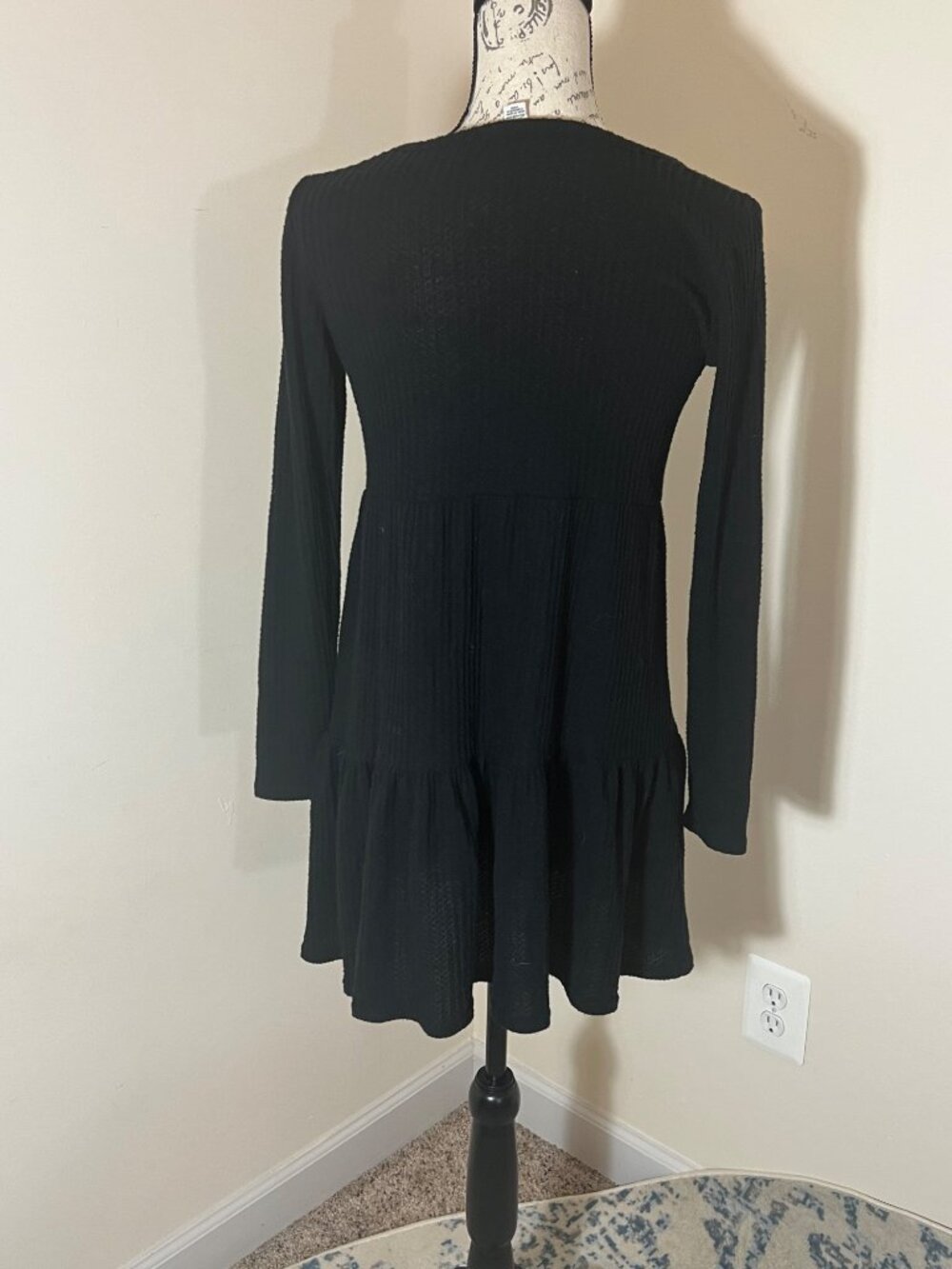American Eagle Waffle Knit Mini Black Dress Tiered Long Sleeve Casual XS - Picture 3 of 9